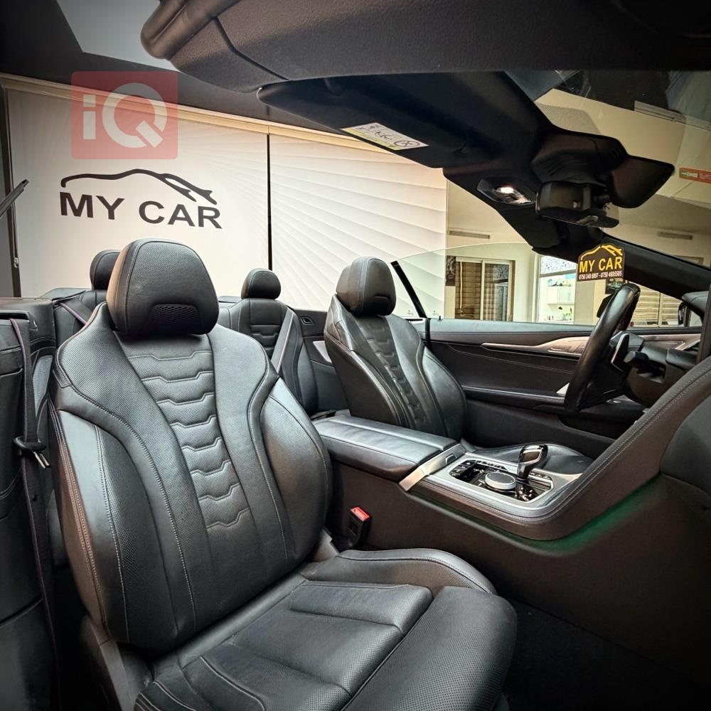 بي ام دبليو 8 الفئة